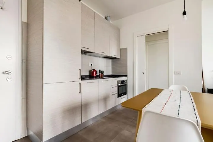Amazing View Exclusive 9Th Floor Apartment Milan