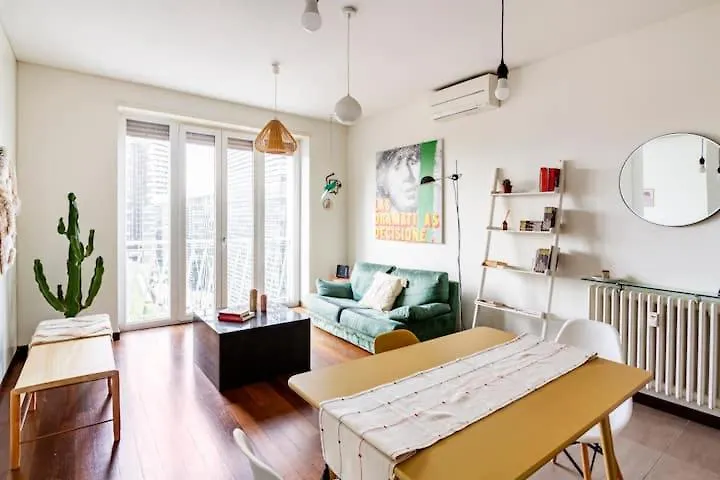 Amazing View Exclusive 9Th Floor Apartment ميلان