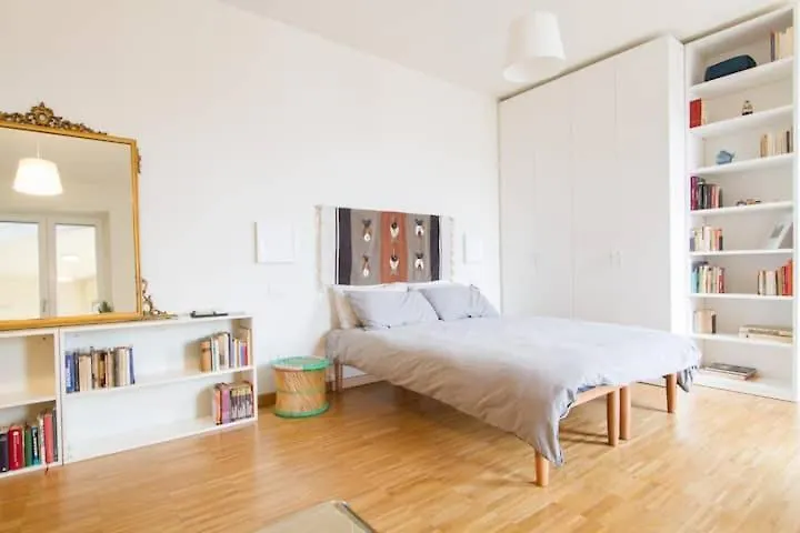 Amazing View Exclusive 9Th Floor Apartment ميلان